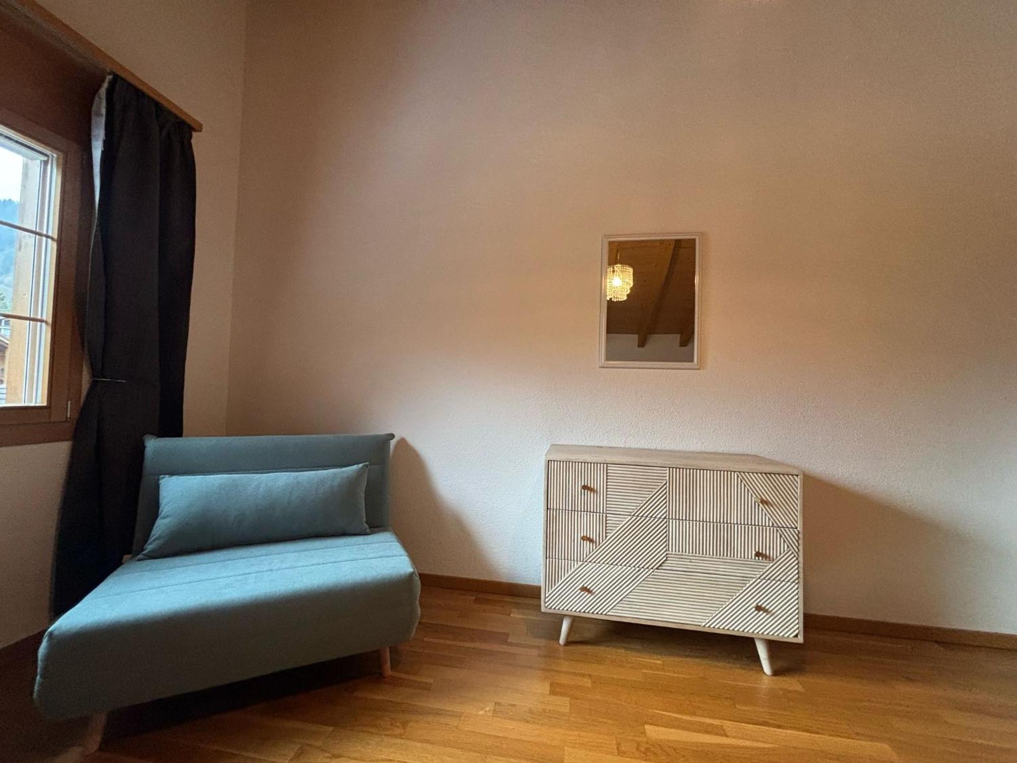 Charming Penthouse Apartment เลาเทอร์บรุนเนน ภายนอก รูปภาพ