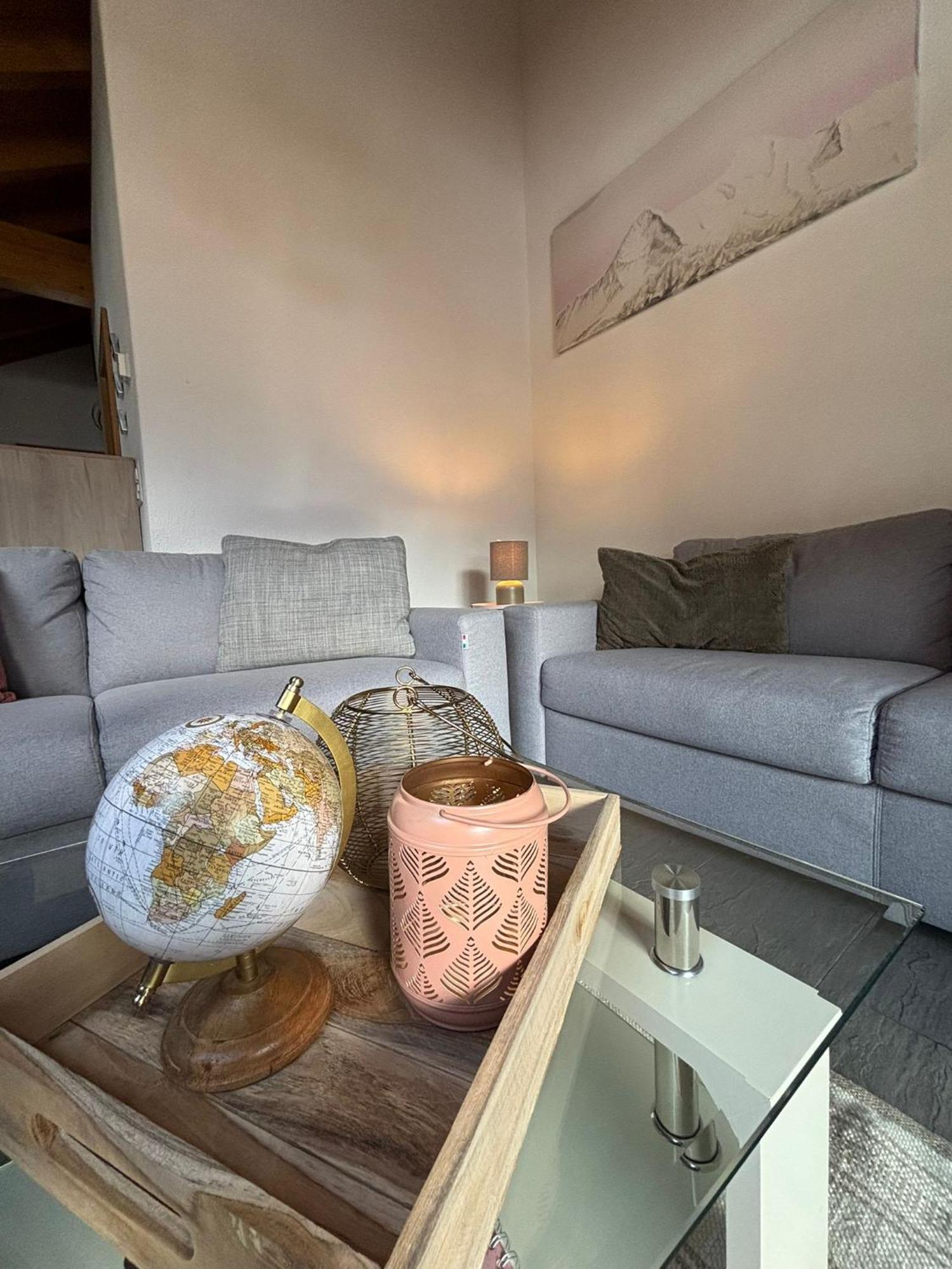 Charming Penthouse Apartment เลาเทอร์บรุนเนน ภายนอก รูปภาพ